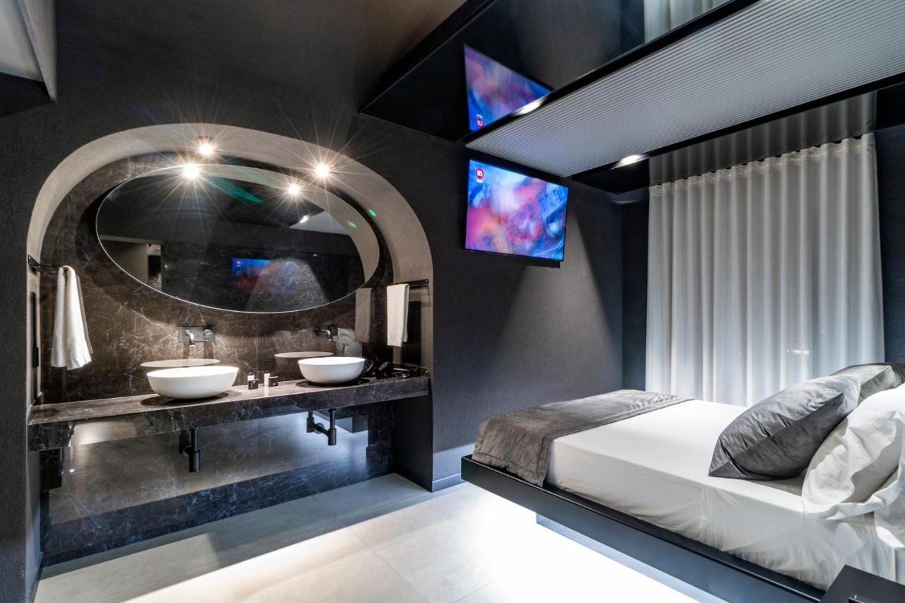 4 Suites " Unconventional Living Rooms " คาตาเนีย ภายนอก รูปภาพ