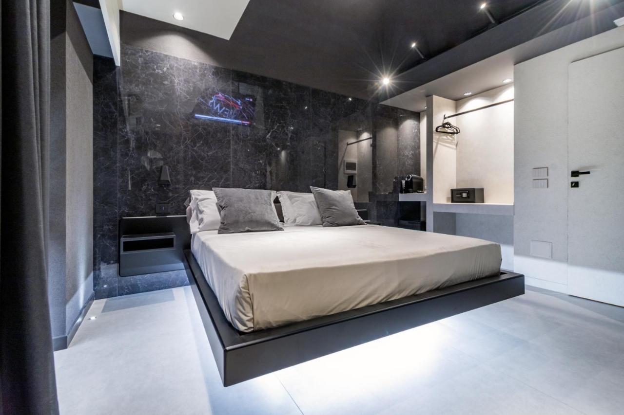 4 Suites " Unconventional Living Rooms " คาตาเนีย ภายนอก รูปภาพ