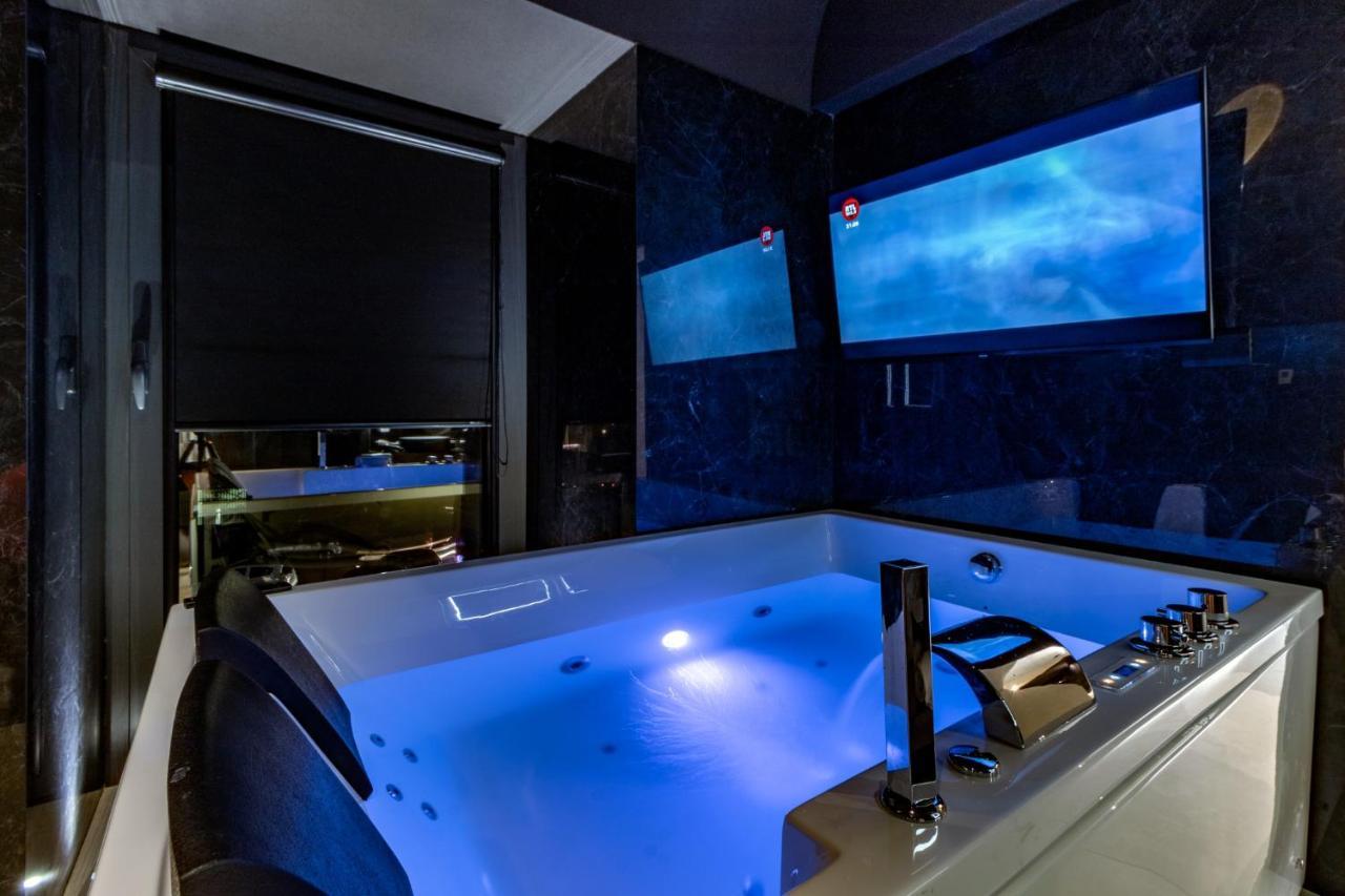 4 Suites " Unconventional Living Rooms " คาตาเนีย ภายนอก รูปภาพ