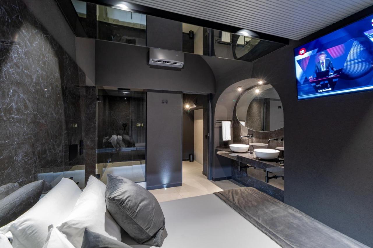 4 Suites " Unconventional Living Rooms " คาตาเนีย ภายนอก รูปภาพ