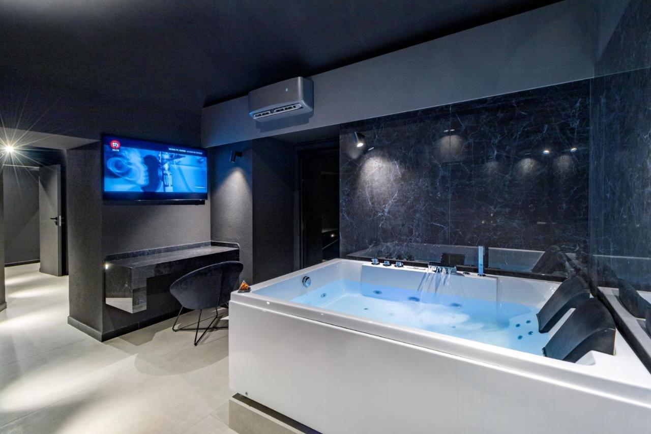 4 Suites " Unconventional Living Rooms " คาตาเนีย ภายนอก รูปภาพ