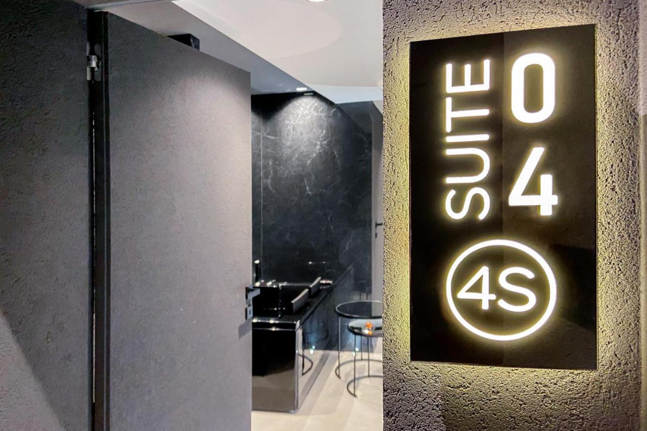 4 Suites " Unconventional Living Rooms " คาตาเนีย ภายนอก รูปภาพ