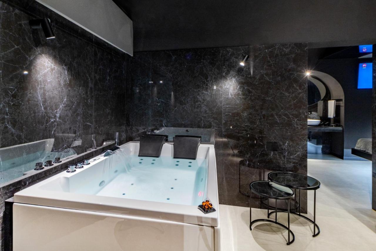 4 Suites " Unconventional Living Rooms " คาตาเนีย ภายนอก รูปภาพ