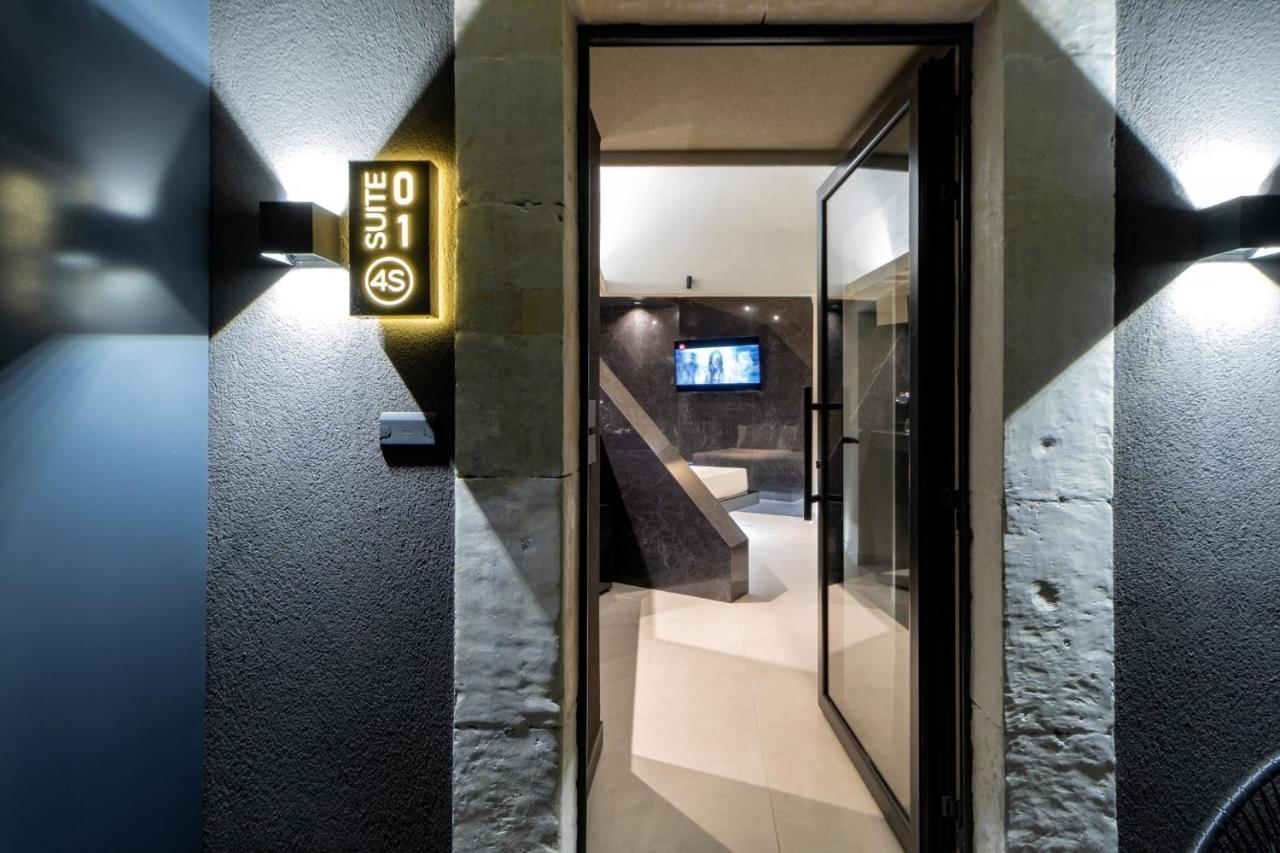4 Suites " Unconventional Living Rooms " คาตาเนีย ภายนอก รูปภาพ