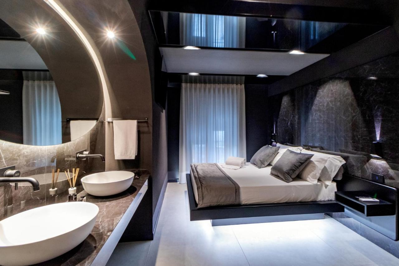 4 Suites " Unconventional Living Rooms " คาตาเนีย ภายนอก รูปภาพ