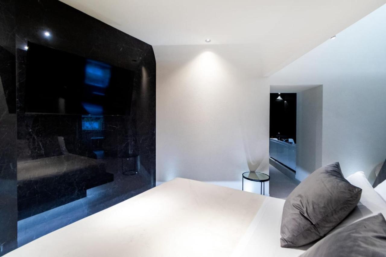 4 Suites " Unconventional Living Rooms " คาตาเนีย ภายนอก รูปภาพ